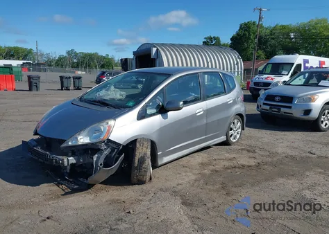 2010 Honda Fit Sport из США, поврежденный, VIN JHMGE8H45AC028963